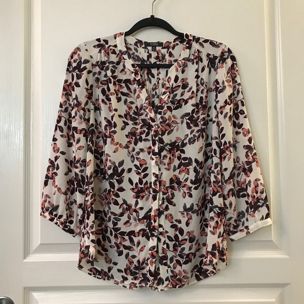 NYDJ 3/4 Sleeve Cream w/ Leaves Blouse NWOT